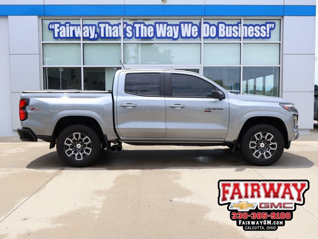 2024 Chevrolet Colorado Z71 in Sterling Gray Metallic — front three-quarter view