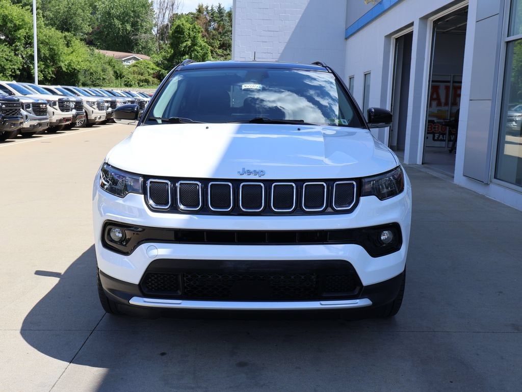 2022 Jeep Compass — detail view
