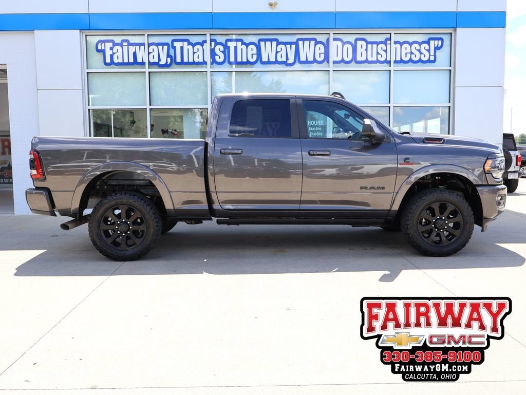 2022 RAM 2500 Limited Crew Cab 4x4 6'4" Box in Gray — front three-quarter view